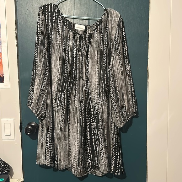 avenue black and white see through tie 3/4 sleeve top size 2X - Picture 1 of 1